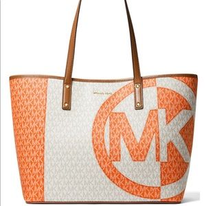 Carter Large Signature Open Tote